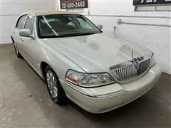 2004 Lincoln Town Car 