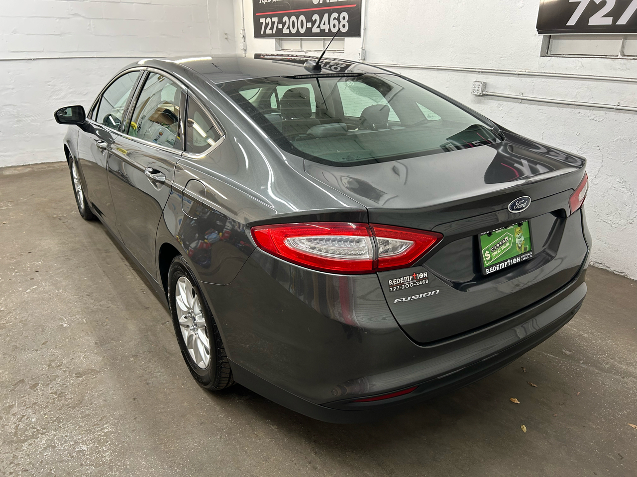 Ford Fusion S 2015