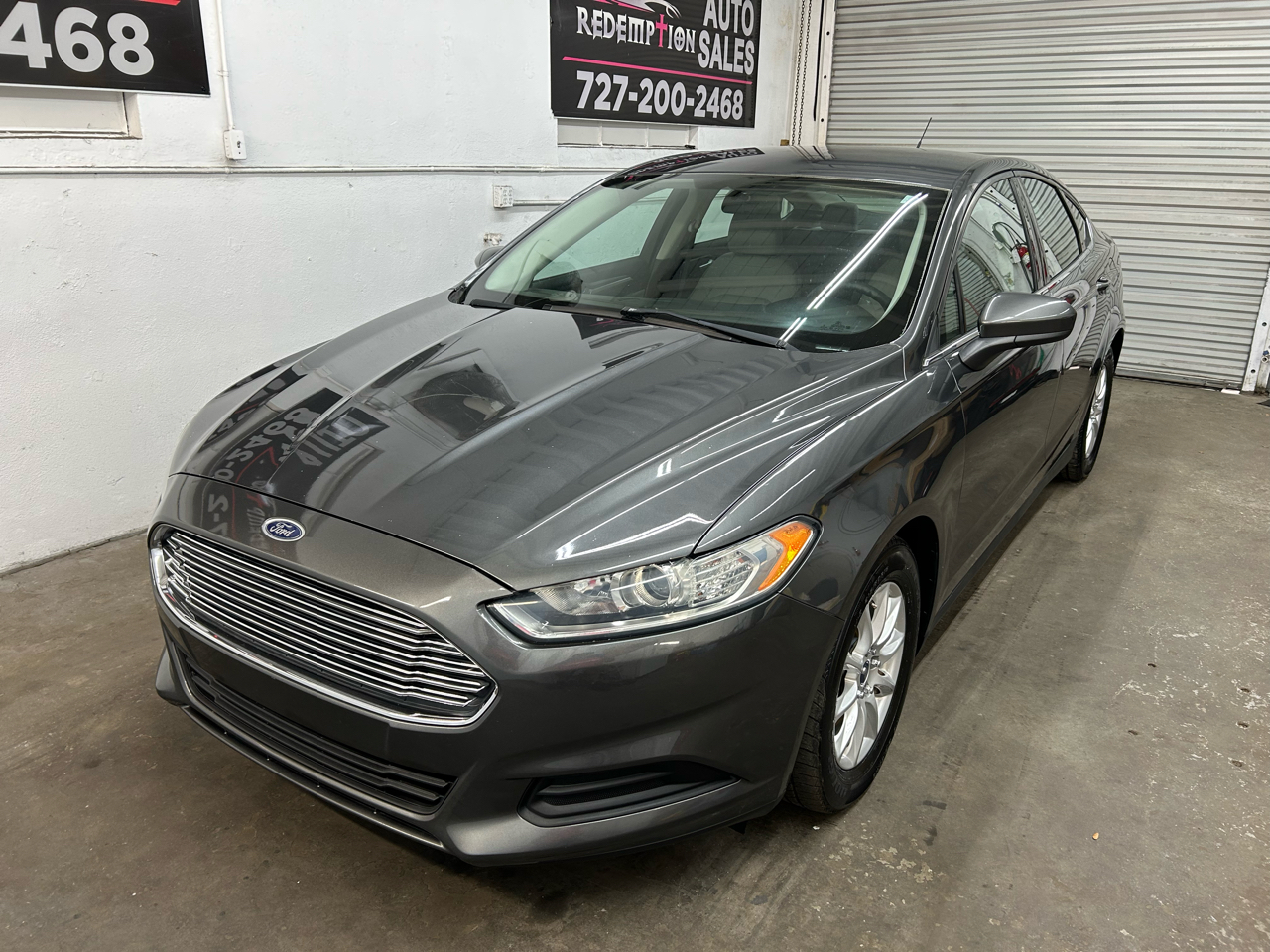 Ford Fusion S 2015