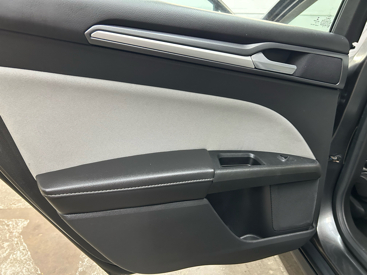 Ford Fusion S 2015