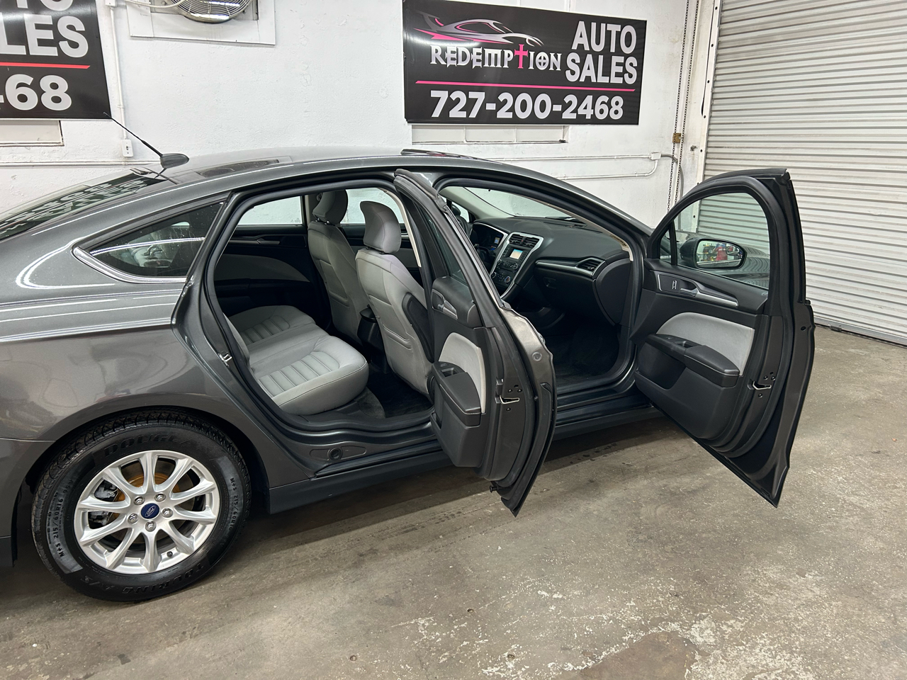 Ford Fusion S 2015