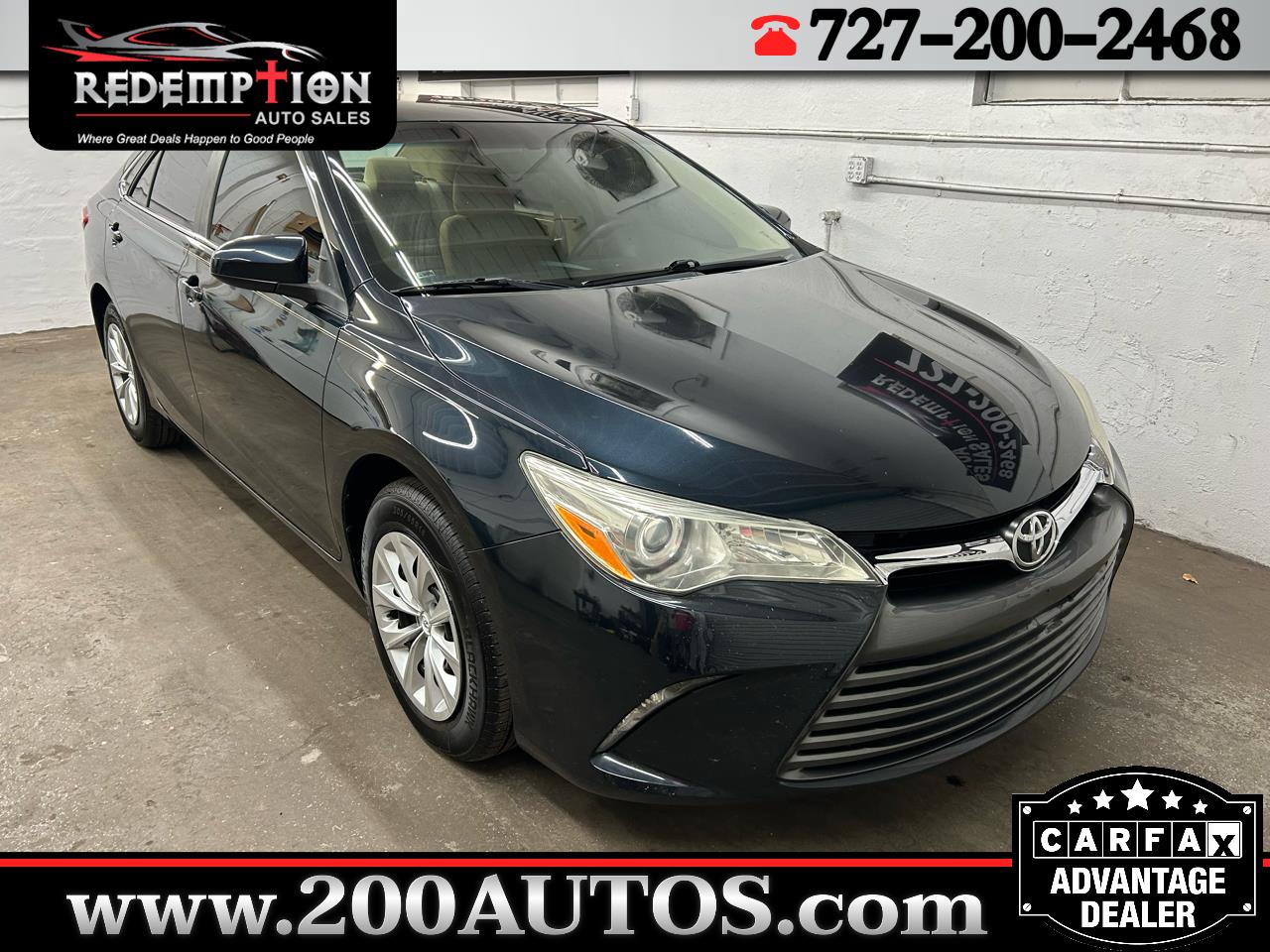 2015 Toyota Camry LE's photo