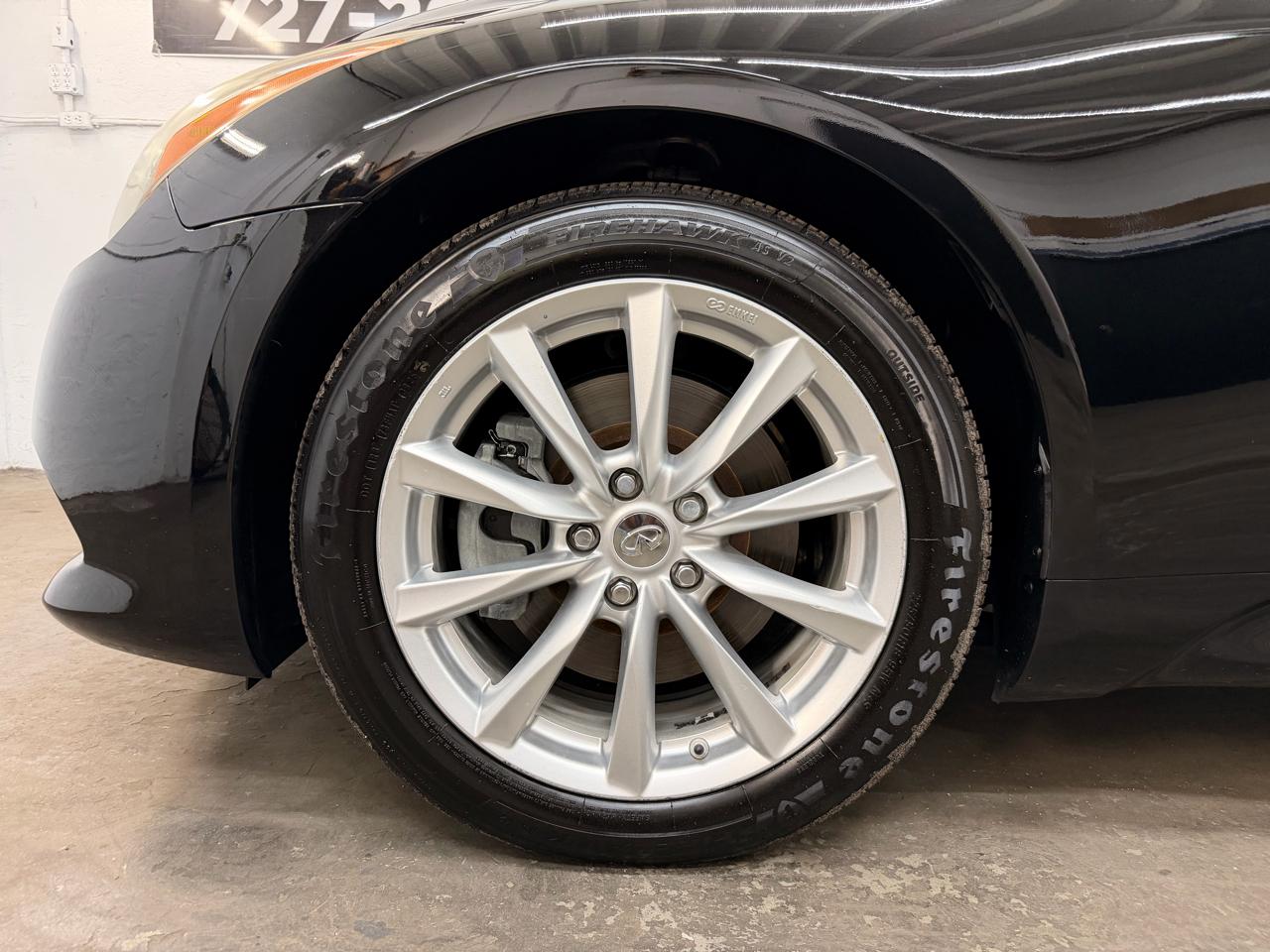 Infiniti G37 Convertible  2011