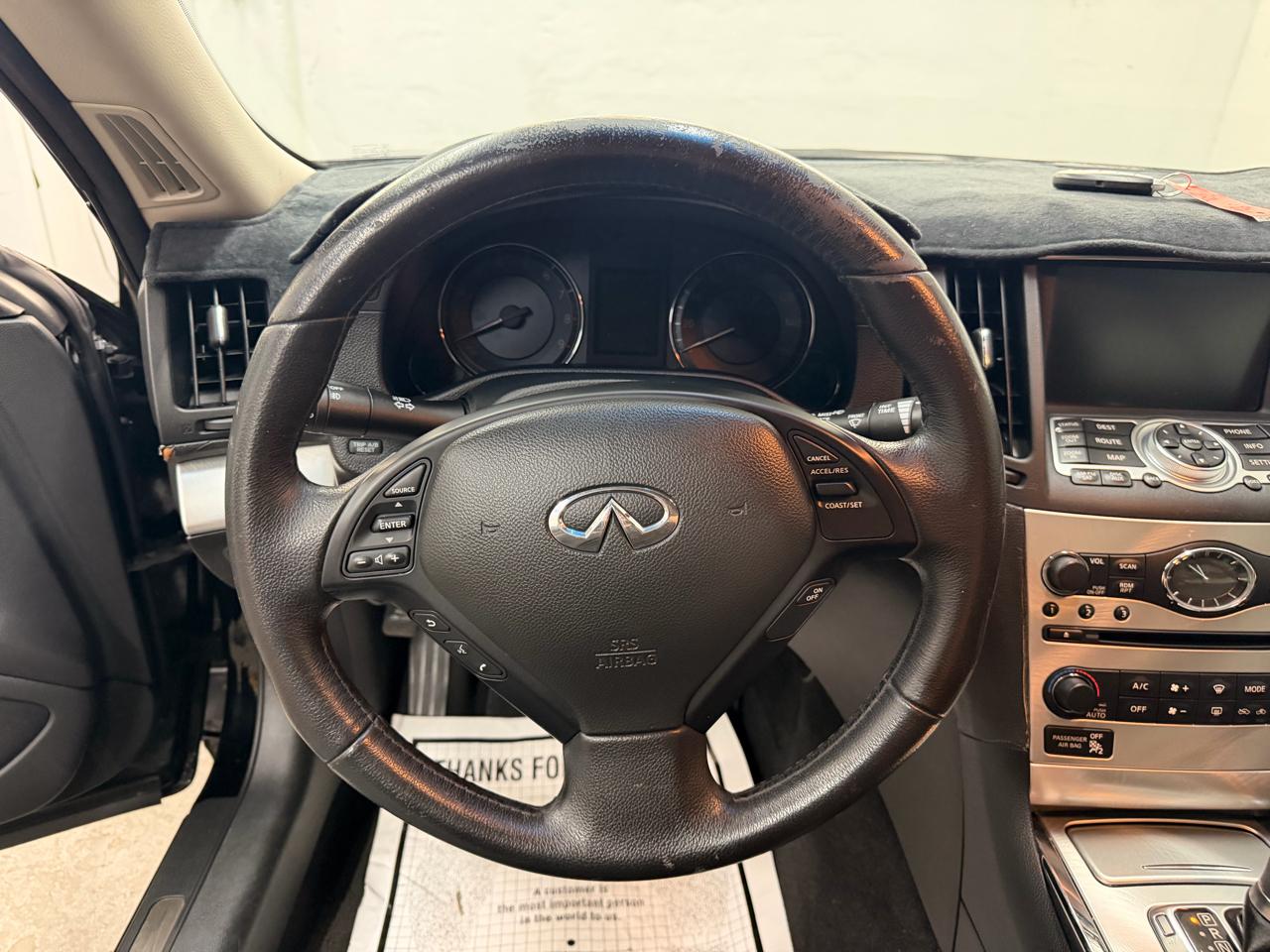 Infiniti G37 Convertible  2011