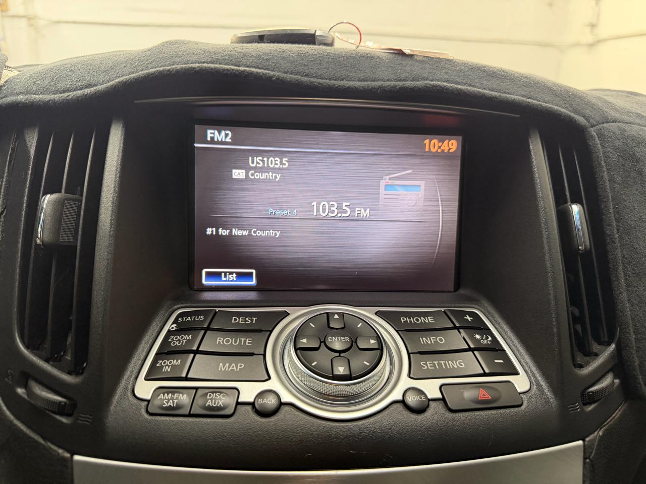 Infiniti G37 Convertible  2011