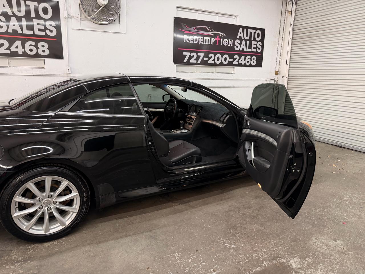 Infiniti G37 Convertible  2011
