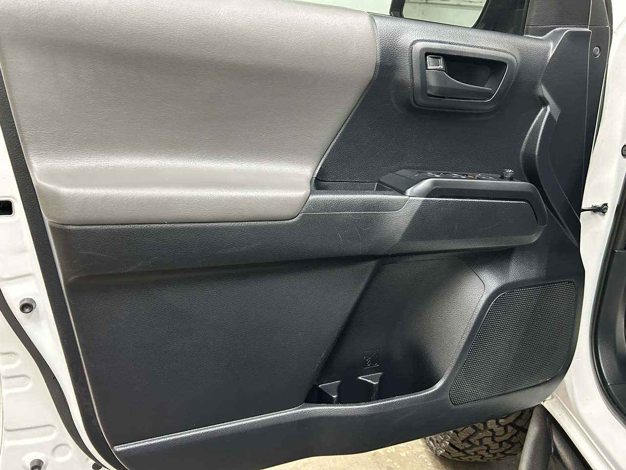 Toyota Tacoma SR5 Double Cab Long Bed V6 6AT 4WD 2019