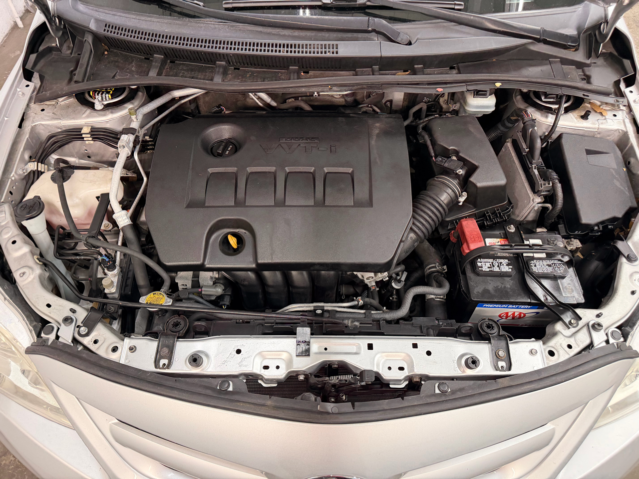 Toyota Corolla LE 4-Speed AT 2011