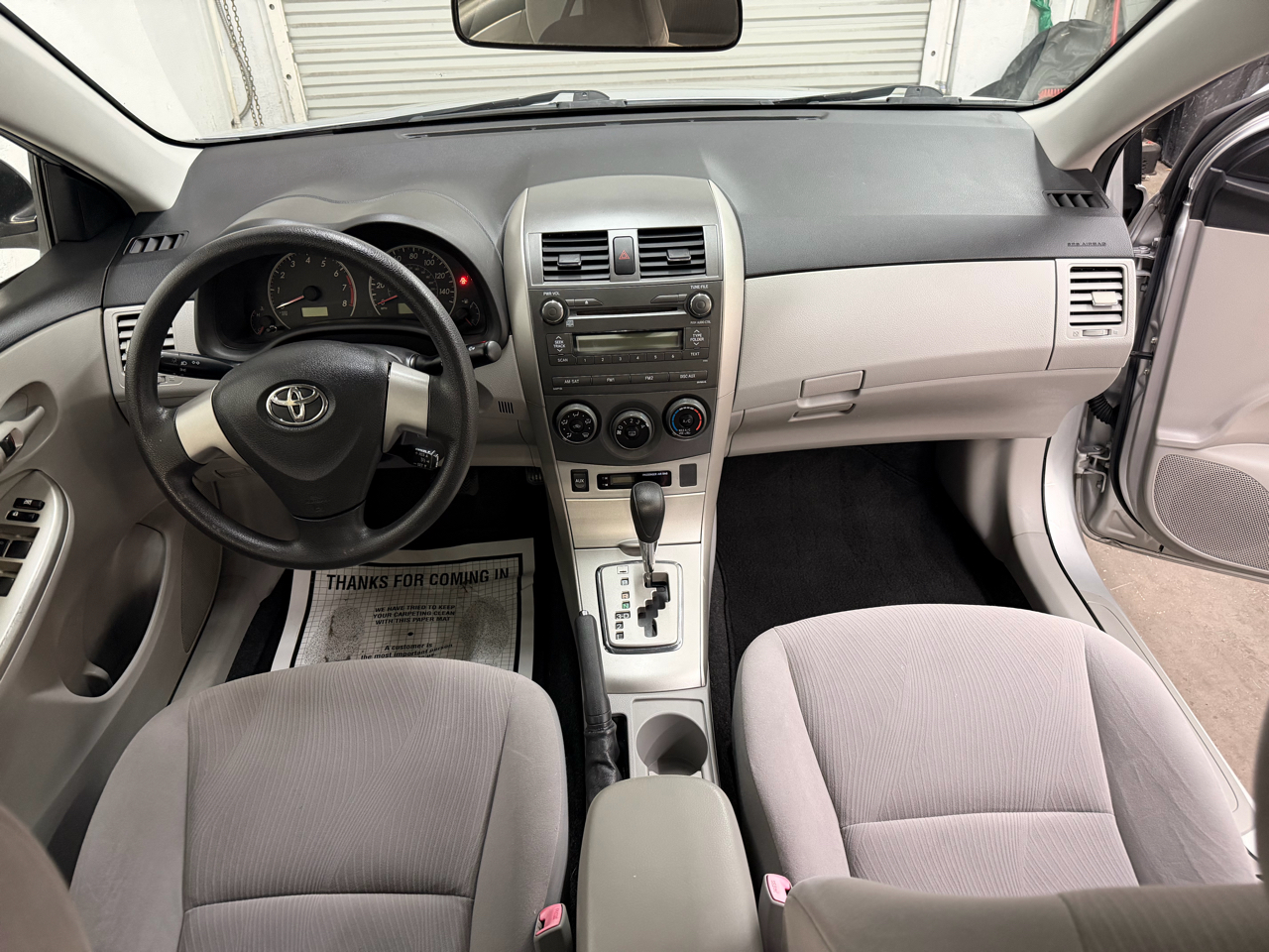 Toyota Corolla LE 4-Speed AT 2011