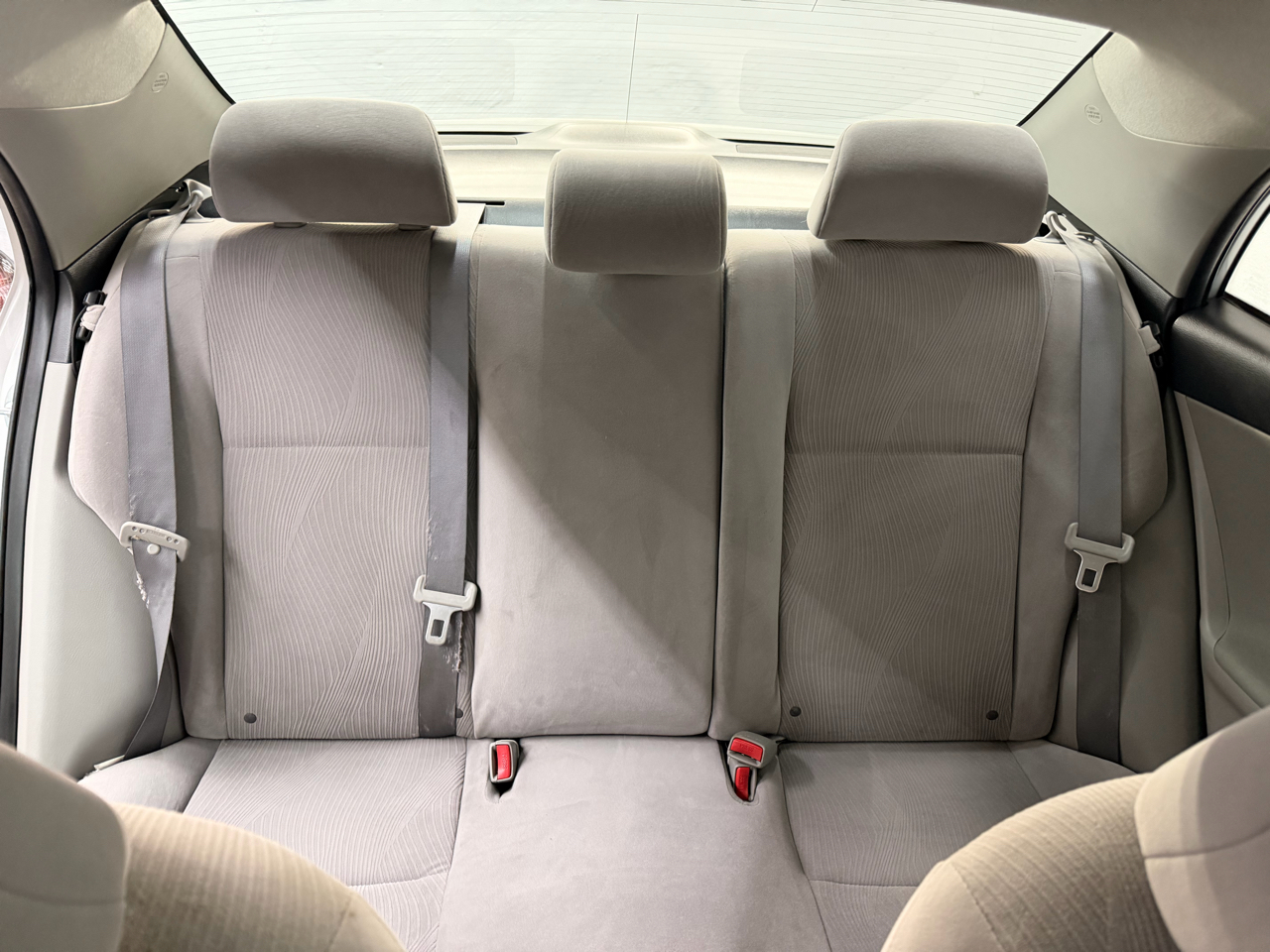 Toyota Corolla LE 4-Speed AT 2011