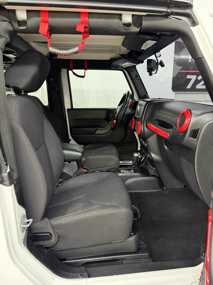 Jeep Wrangler Sport 4WD 2013