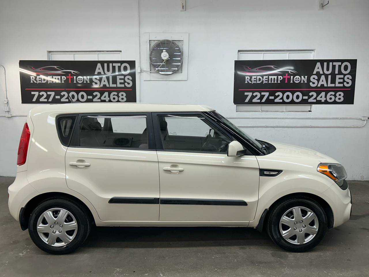 2013 Kia Soul Base photo 2
