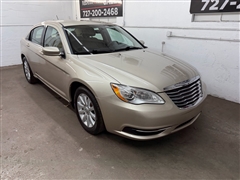 2013 Chrysler 200 