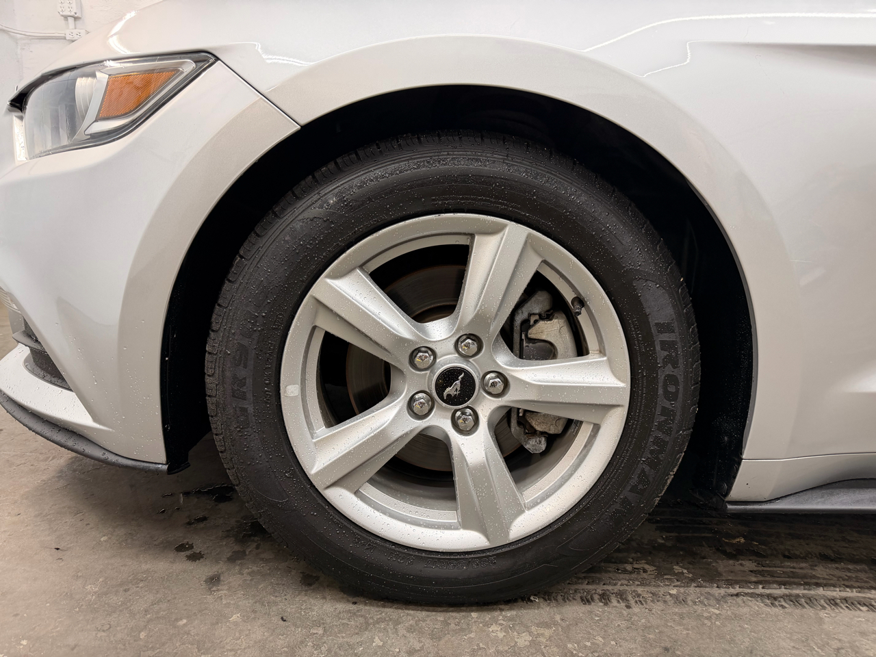 Ford Mustang V6 Convertible 2016