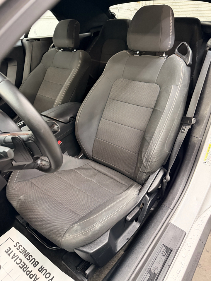 Ford Mustang V6 Convertible 2016