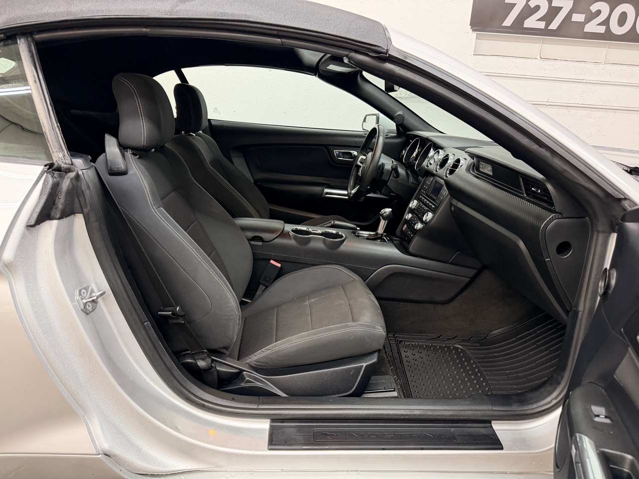 Ford Mustang V6 Convertible 2016