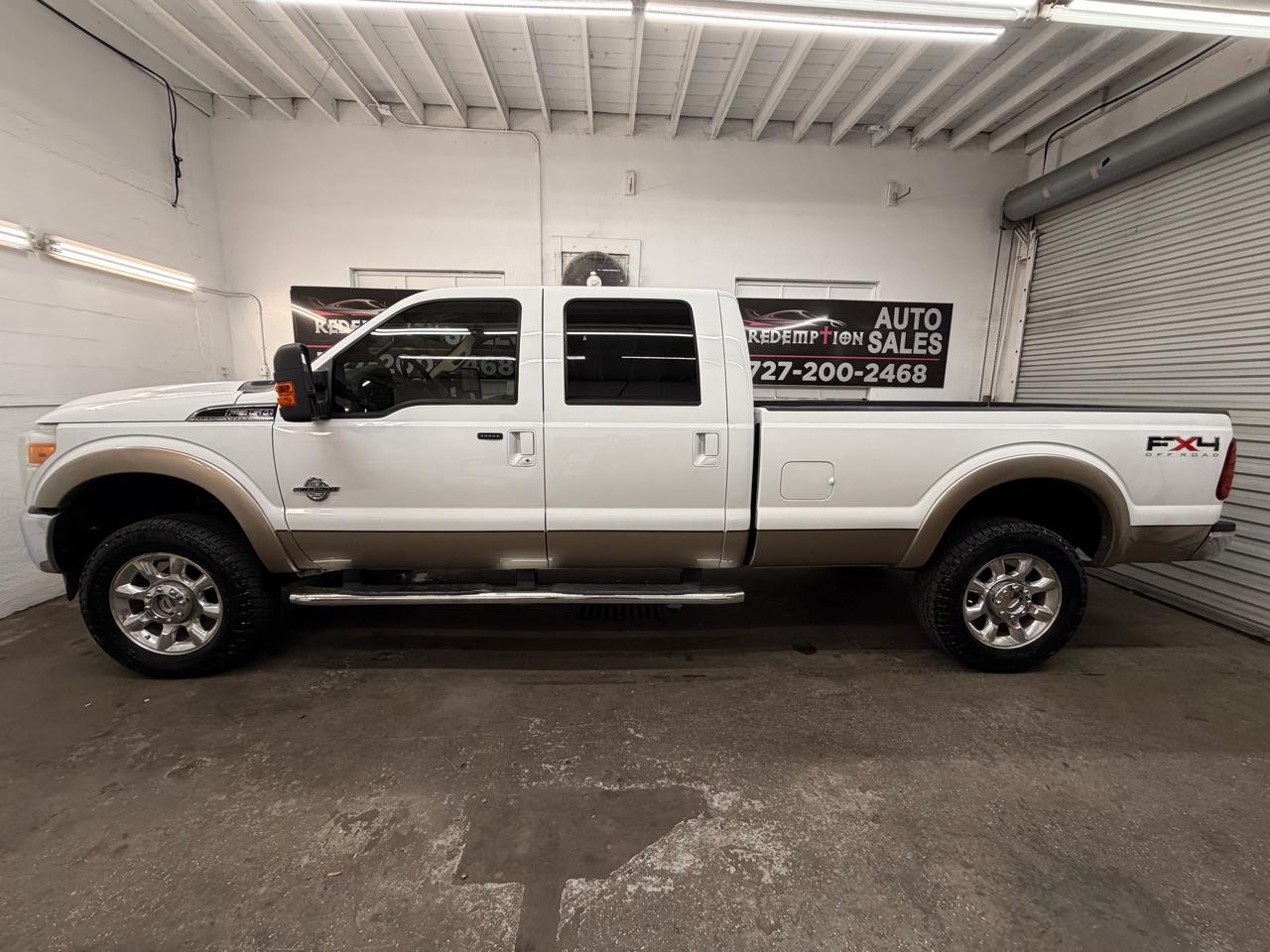 Ford F-350 SD Lariat Crew Cab 4WD 2011