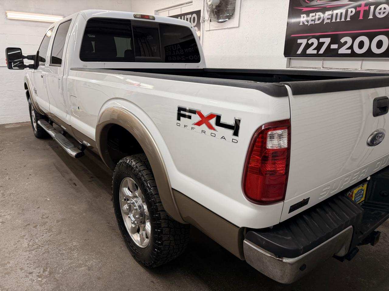 Ford F-350 SD Lariat Crew Cab 4WD 2011