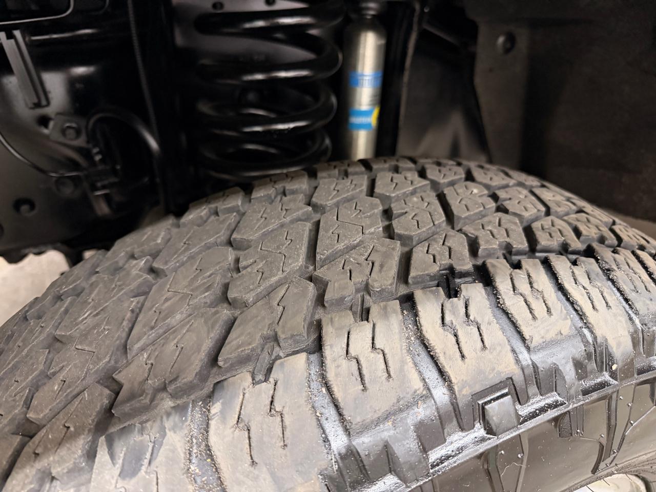 Ford F-350 SD Lariat Crew Cab 4WD 2011