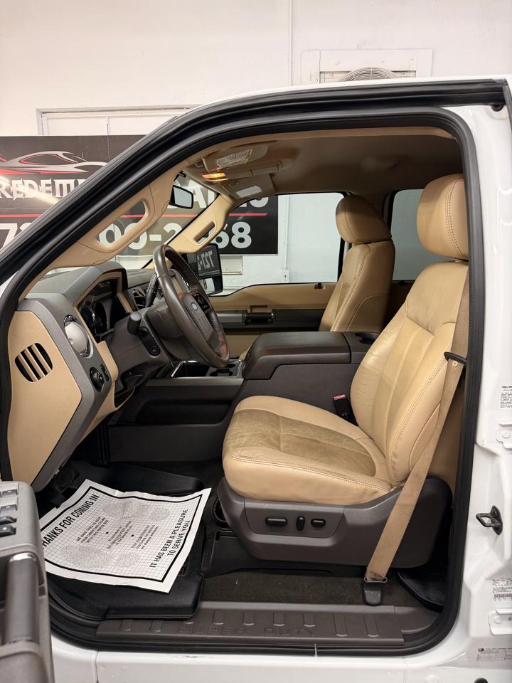 Ford F-350 SD Lariat Crew Cab 4WD 2011