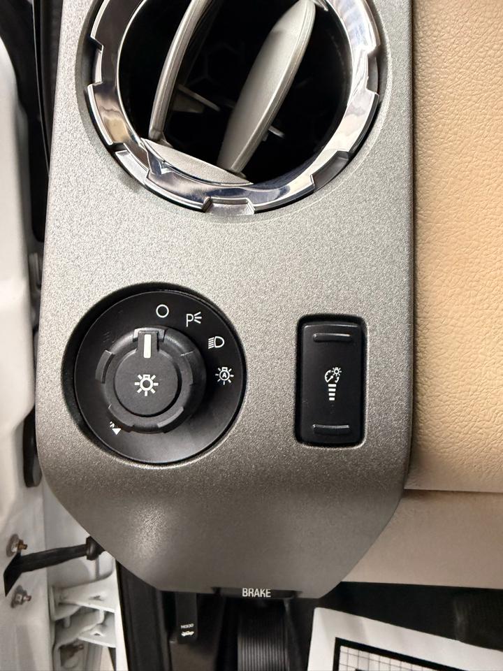 Ford F-350 SD Lariat Crew Cab 4WD 2011