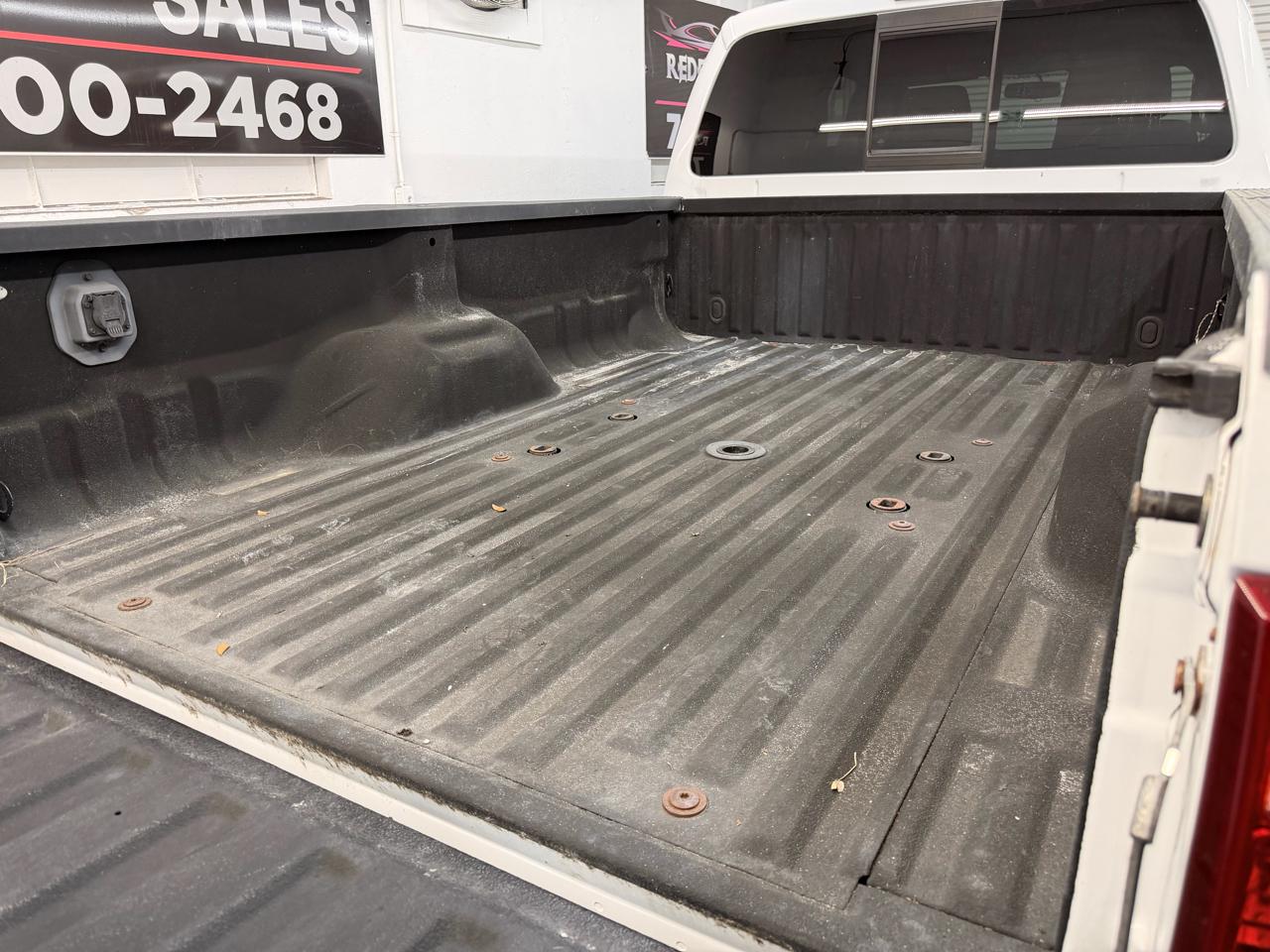 Ford F-350 SD Lariat Crew Cab 4WD 2011