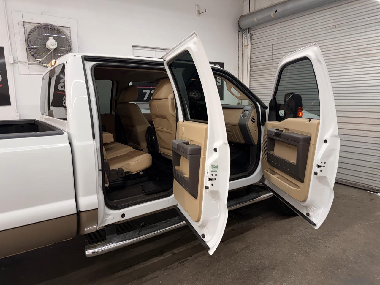 Ford F-350 SD Lariat Crew Cab 4WD 2011