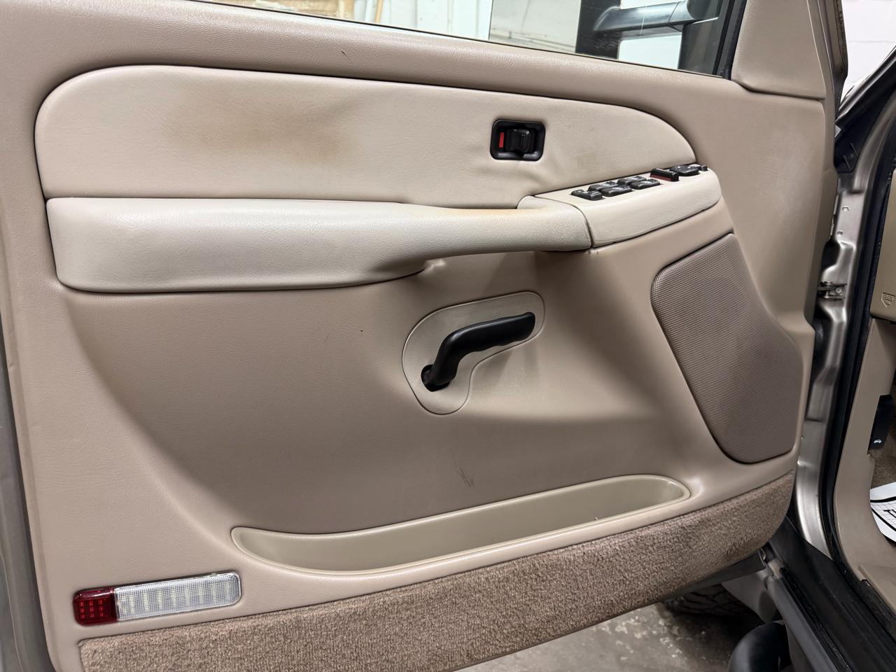 Chevrolet Suburban K1500 4WD 2001