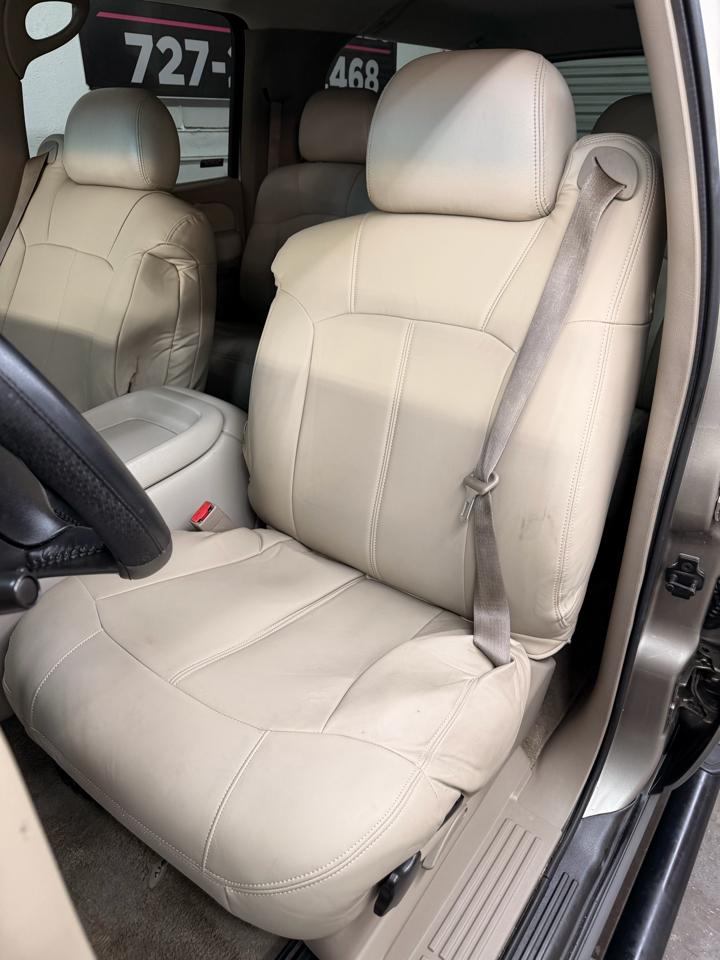 Chevrolet Suburban K1500 4WD 2001