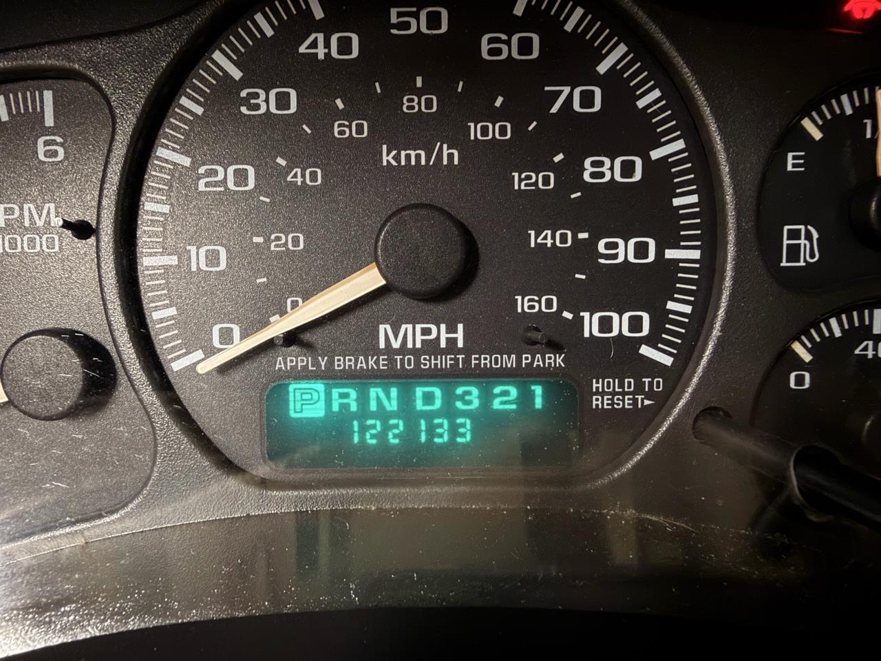 Chevrolet Suburban K1500 4WD 2001