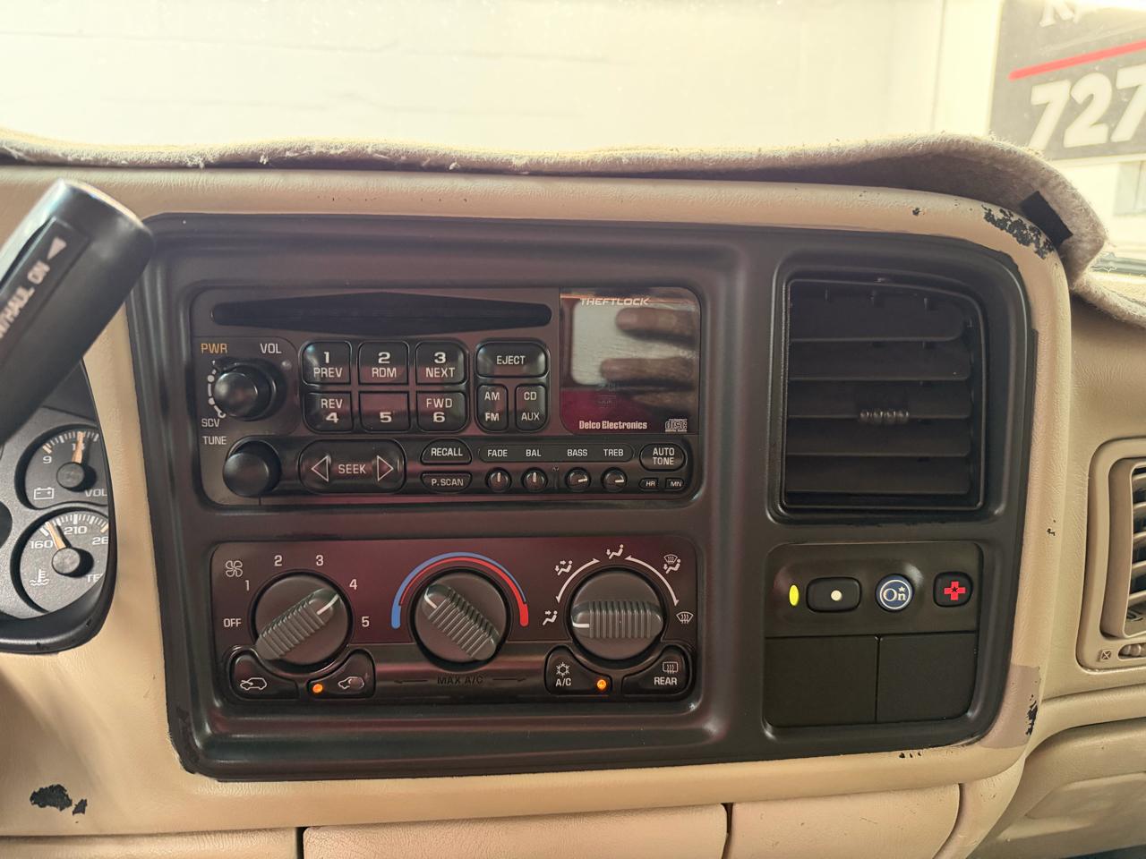 Chevrolet Suburban K1500 4WD 2001