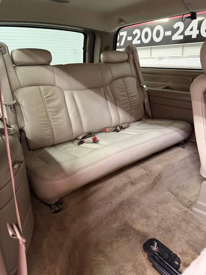Chevrolet Suburban K1500 4WD 2001
