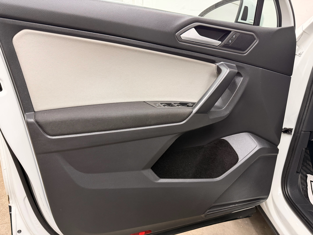 Volkswagen Tiguan S 2021