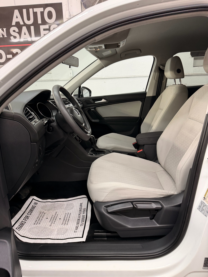 Volkswagen Tiguan S 2021