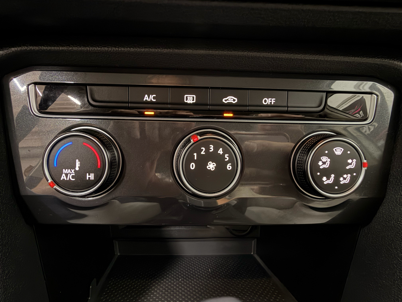 Volkswagen Tiguan S 2021