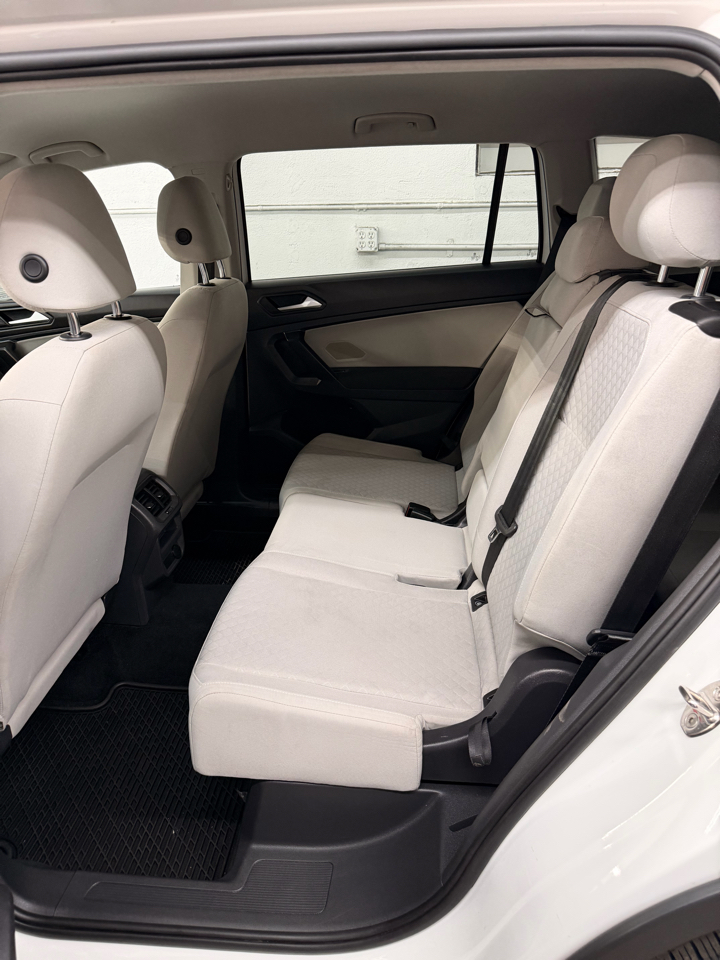 Volkswagen Tiguan S 2021