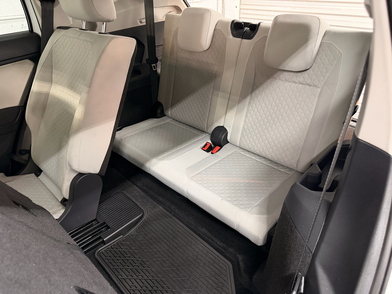 Volkswagen Tiguan S 2021