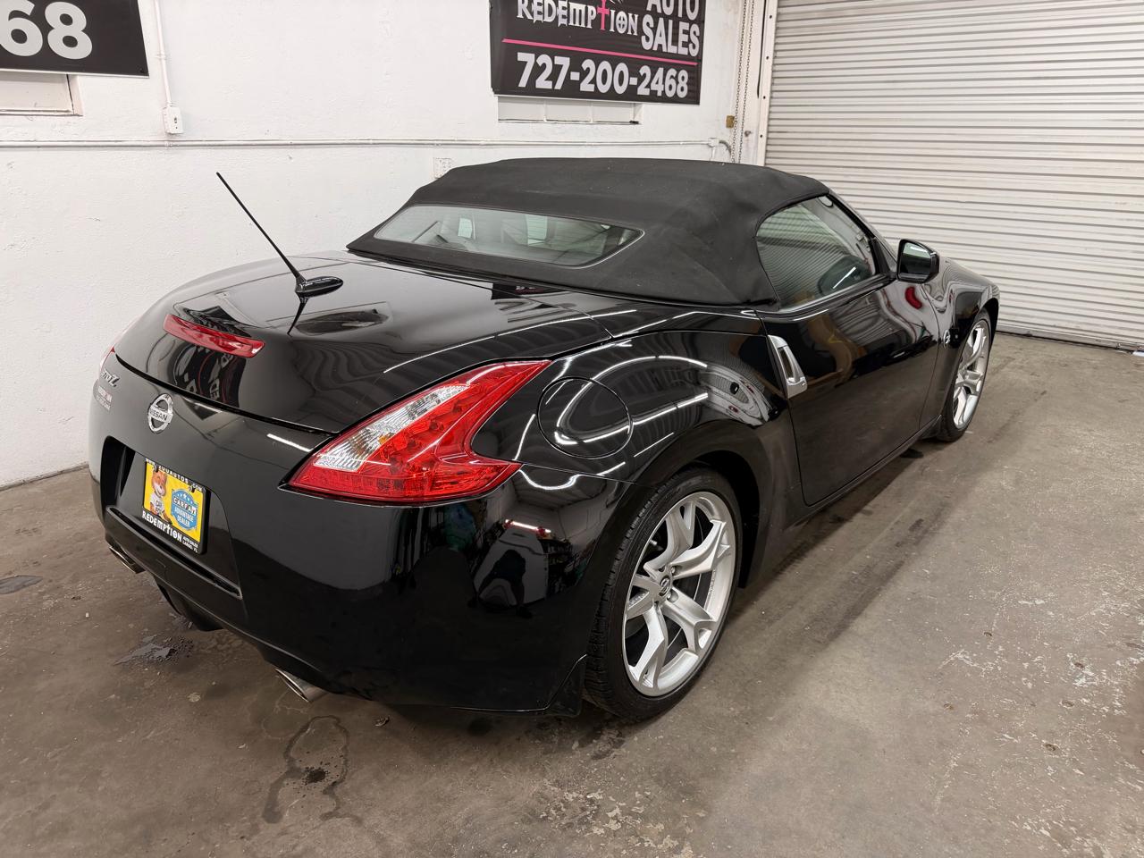 Nissan Z 370Z Touring Roadster 2012