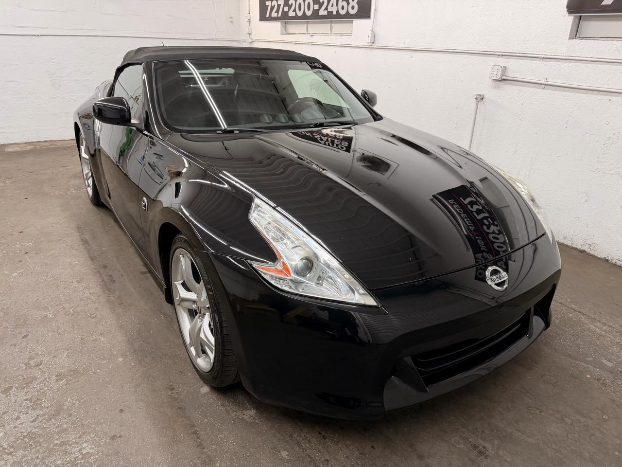 Nissan Z 370Z Touring Roadster 2012