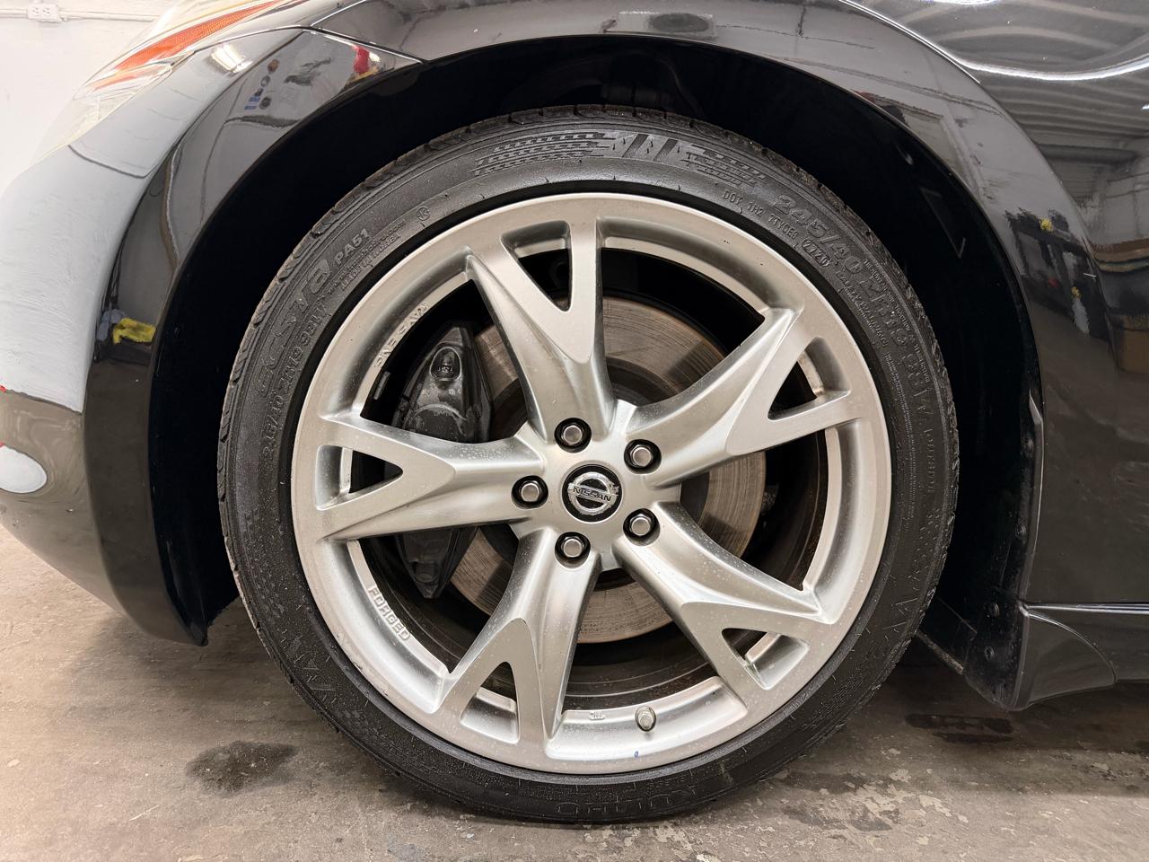 Nissan Z 370Z Touring Roadster 2012