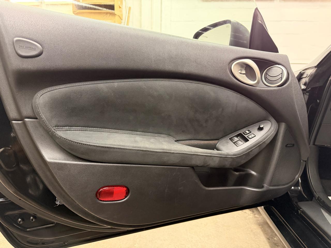 Nissan Z 370Z Touring Roadster 2012