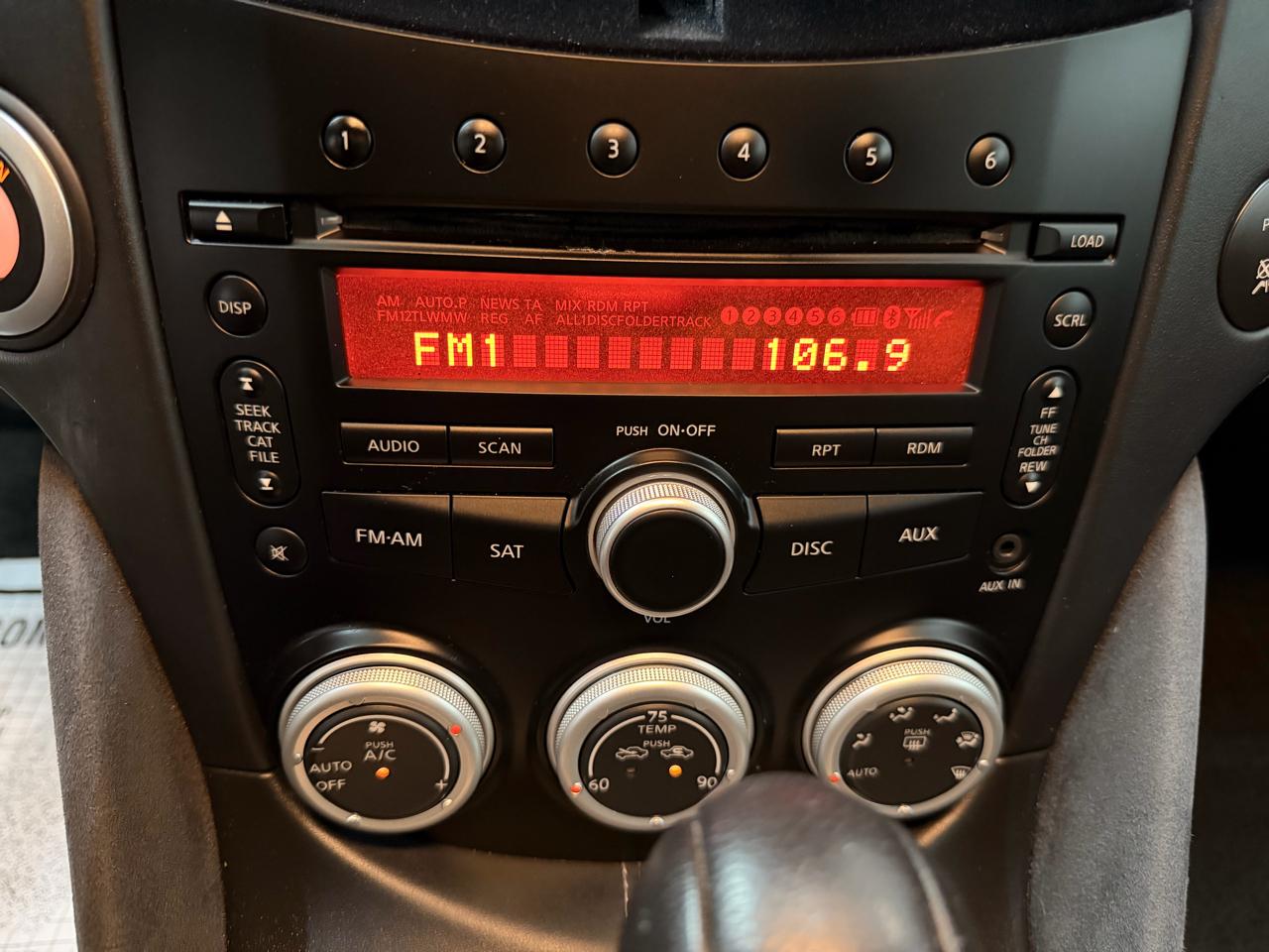 Nissan Z 370Z Touring Roadster 2012