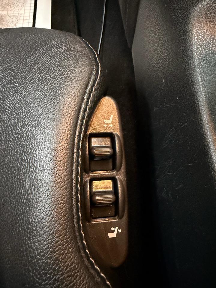 Nissan Z 370Z Touring Roadster 2012