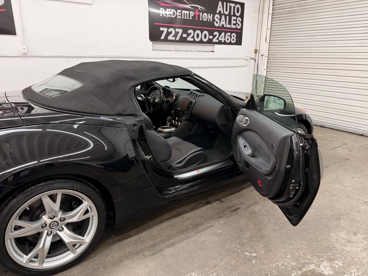 Nissan Z 370Z Touring Roadster 2012