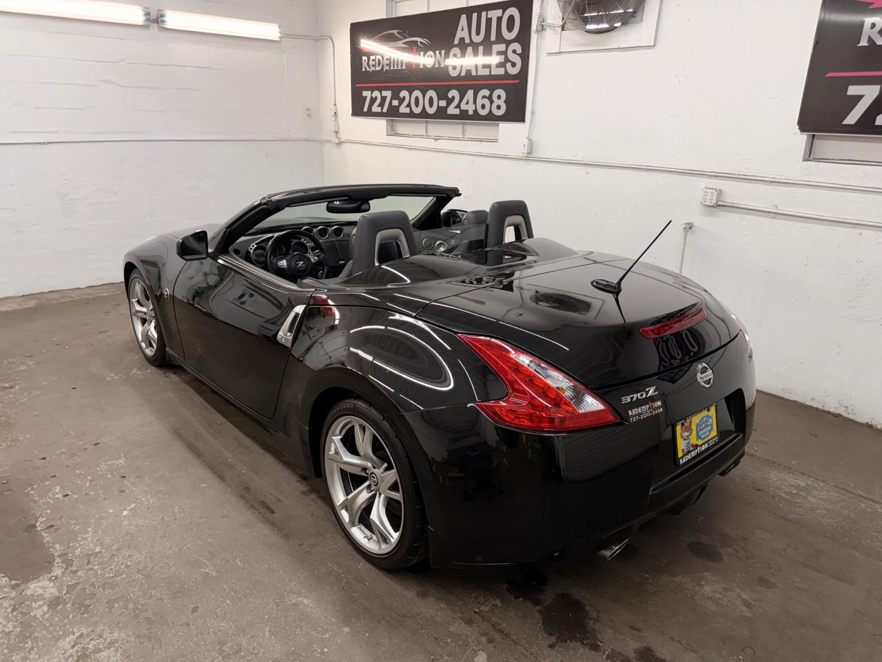 Nissan Z 370Z Touring Roadster 2012