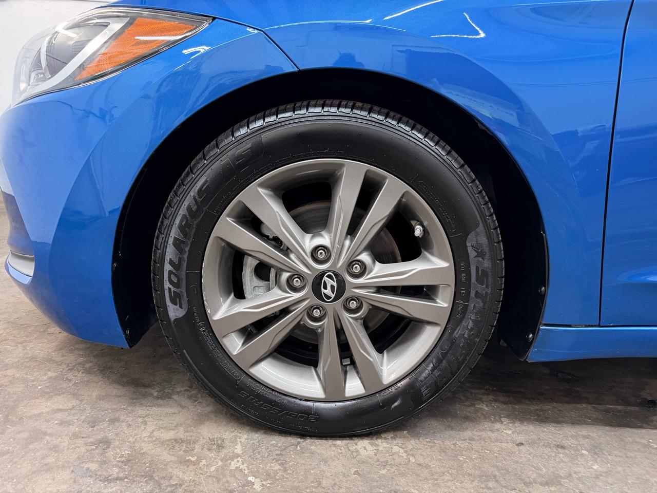 Hyundai Elantra Value Edition 6A 2017