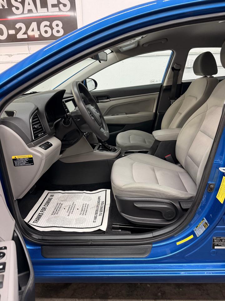 Hyundai Elantra Value Edition 6A 2017