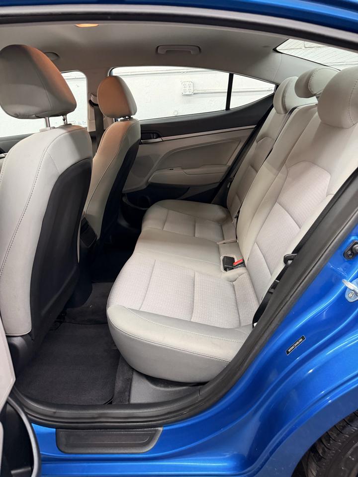 Hyundai Elantra Value Edition 6A 2017