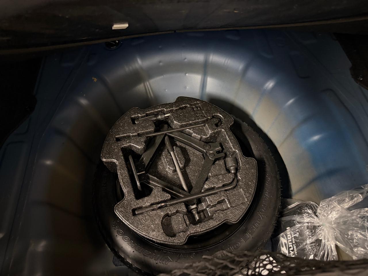 Hyundai Elantra Value Edition 6A 2017