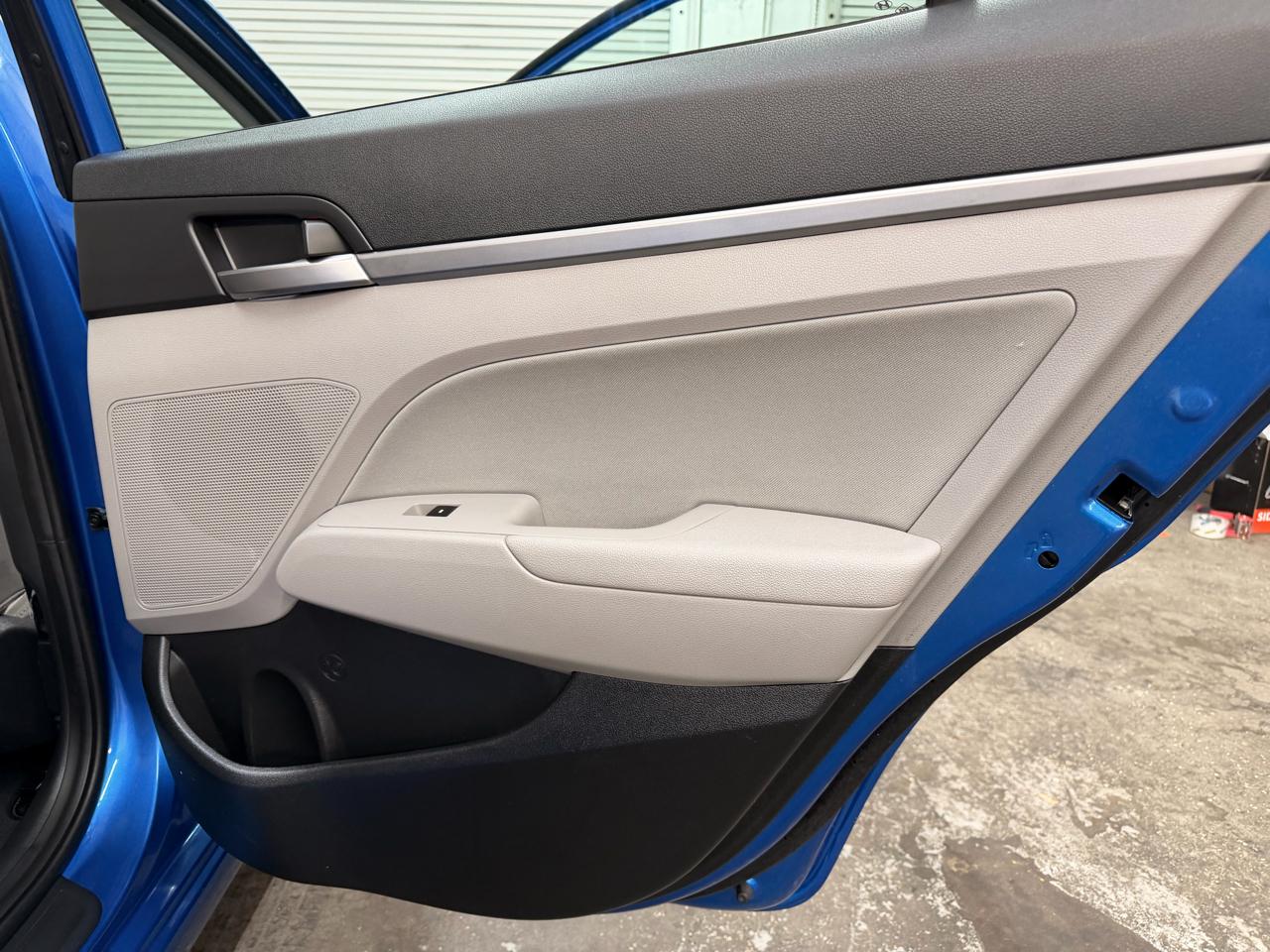 Hyundai Elantra Value Edition 6A 2017